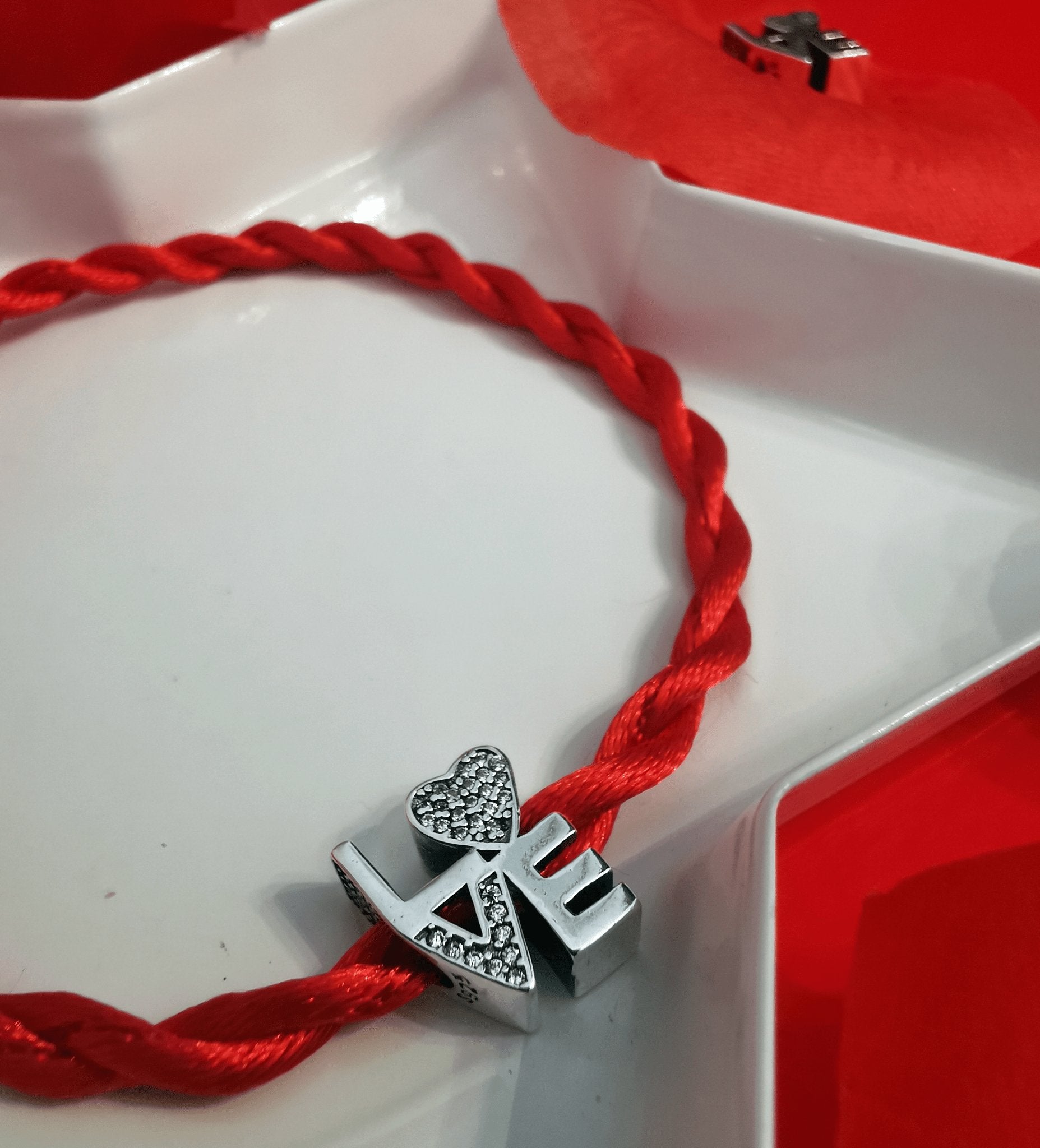 Amore Universale - Filo Rosso del Destino